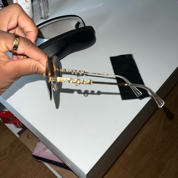 Vogue Sunglasses - Picture 5 of 6